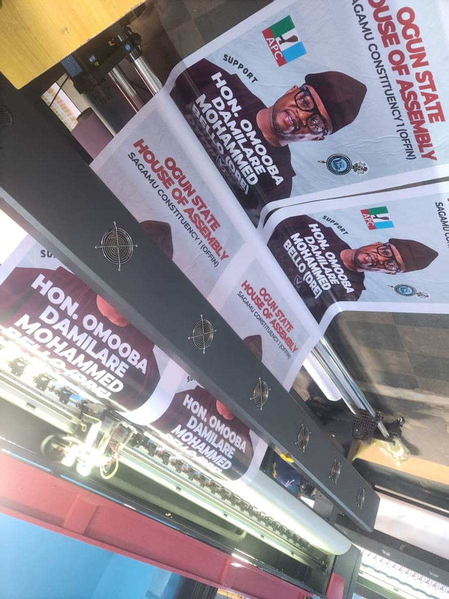Political campaign posters printing in a bulk run